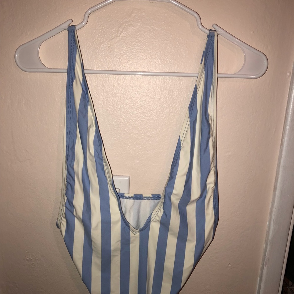 Fashion nova swimsuit
